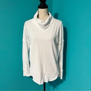 Aritzia TNA XS White Turtleneck Long Sleeve Thermal Top